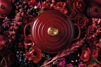 Le Creuset Br&auml;ter Signature rund 20 cm Garnet