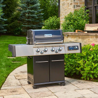 Broil King REGAL Q 490 IR iQue smarter Gasgrill, Neuheit  incl. Rotisserie-Set